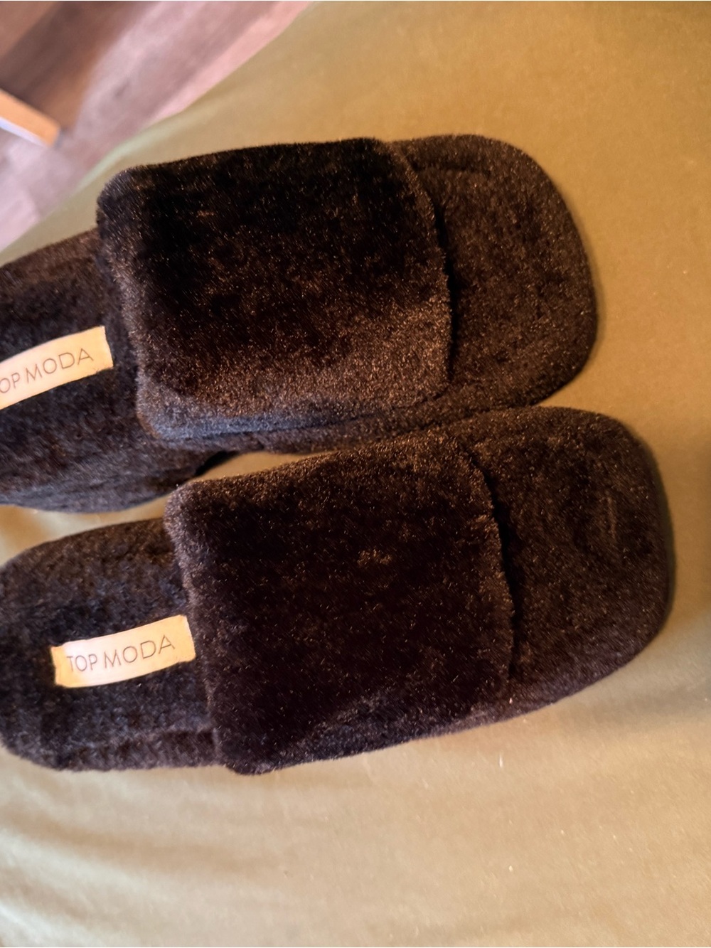 TOP Moda Black Plush Slide Slippers for Kids